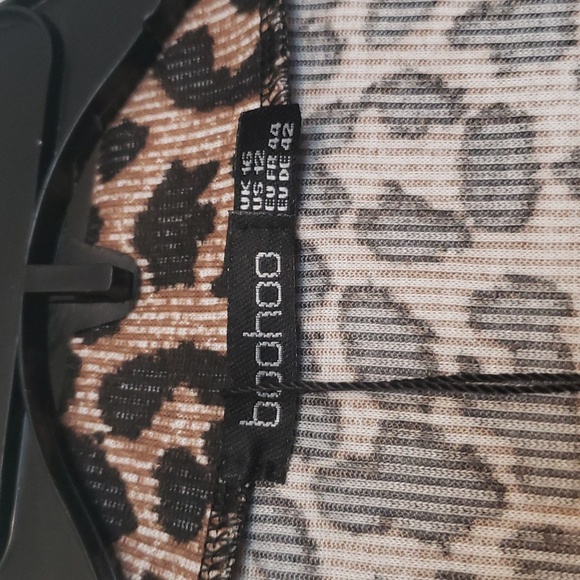 Boohoo Animal Print Dress - Picture 7 of 8